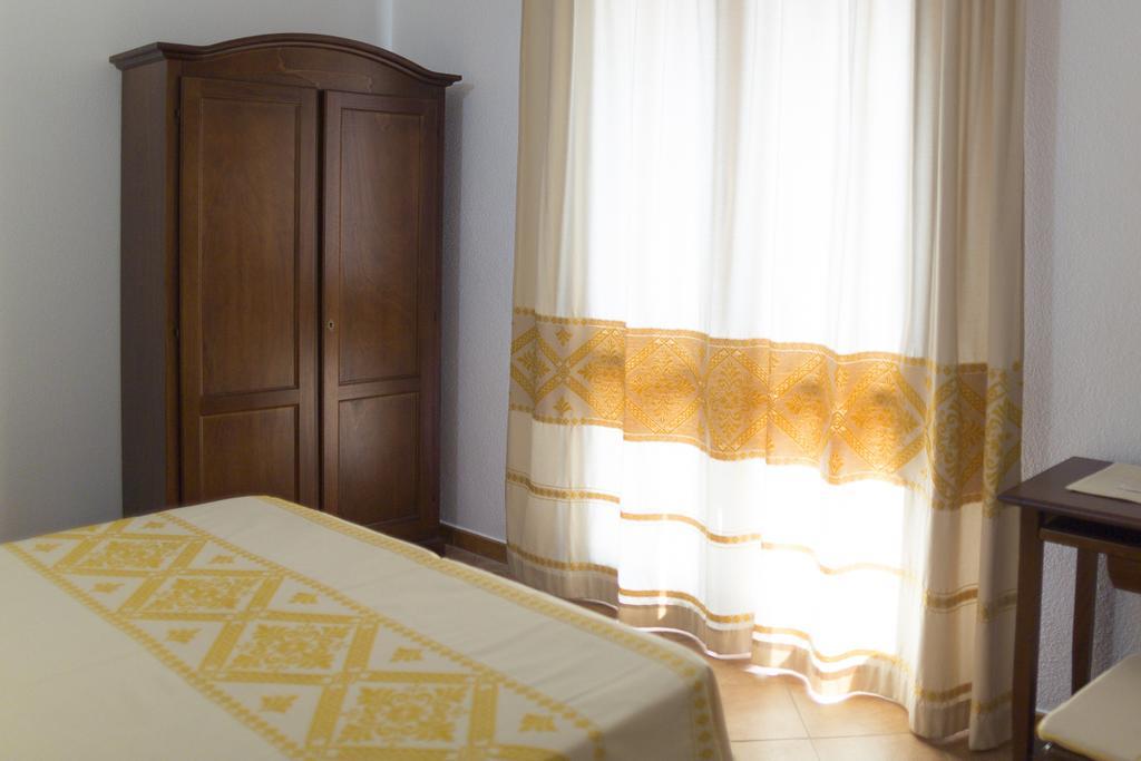 Affittacamere Arburis Арбус Екстериор снимка